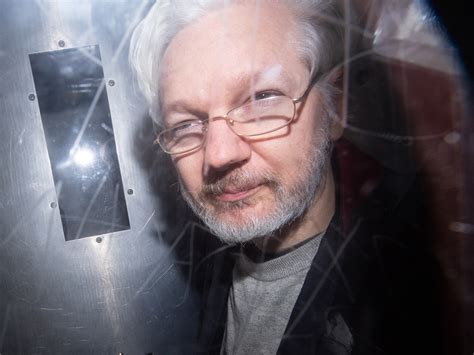 where is julian assange today 2022